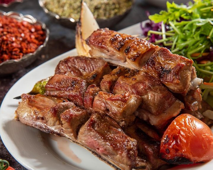 Turkish grilled meat and meze at Durum Ocakbasi in Finchley