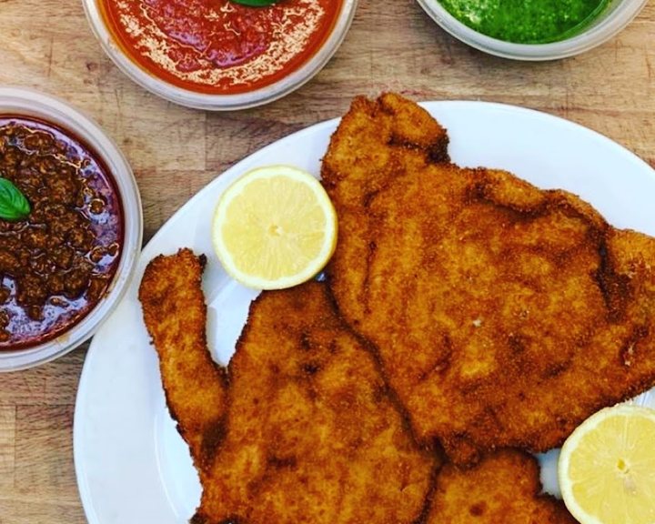 Italian and British café dishes at E Pellicci in Bethnal Green