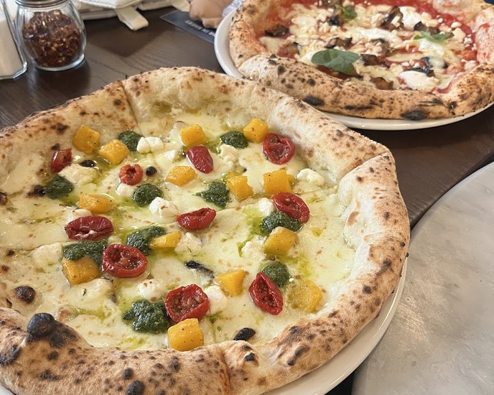Neapolitan pizza at Fatto A Mano Bethnal Green