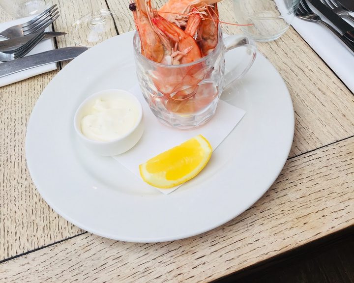 Whole prawns with lemon and mayonnaise at The Lordship Pub