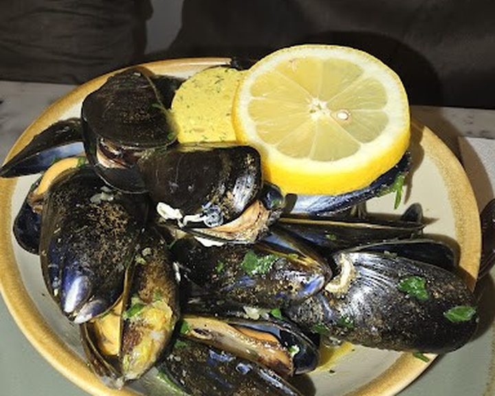 Mussels with lemon at Cafe Marlayne in Edinburgh