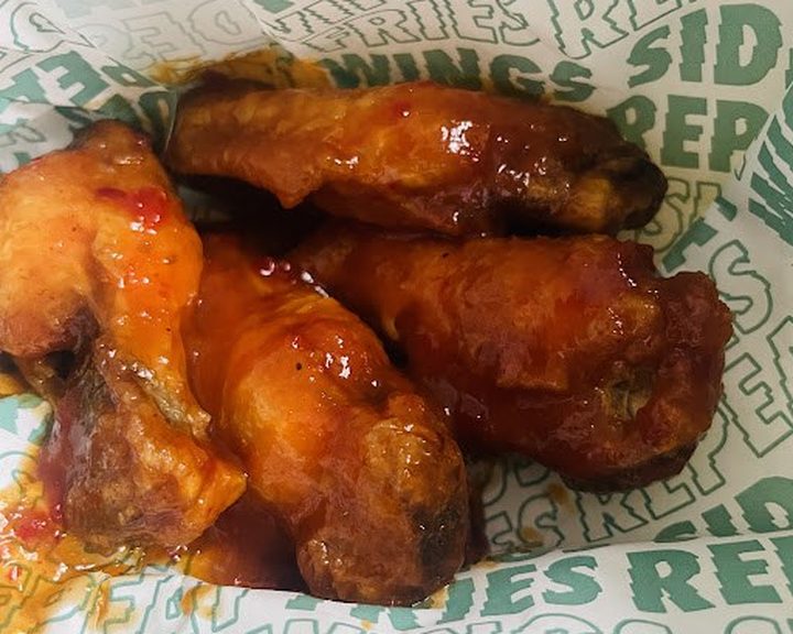 Sauced chicken wings at Wingstop Ealing