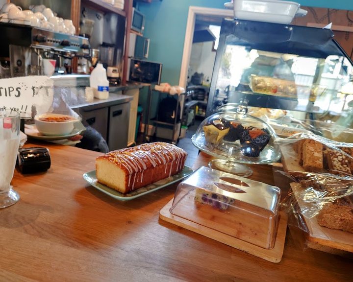 Breakfast and Mediterranean cafe dishes at Art Cafe London