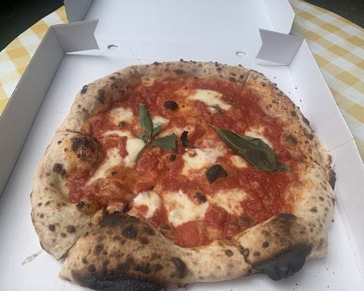 Neapolitan-style pizza with burrata at Gordos Pizzeria in Dalston