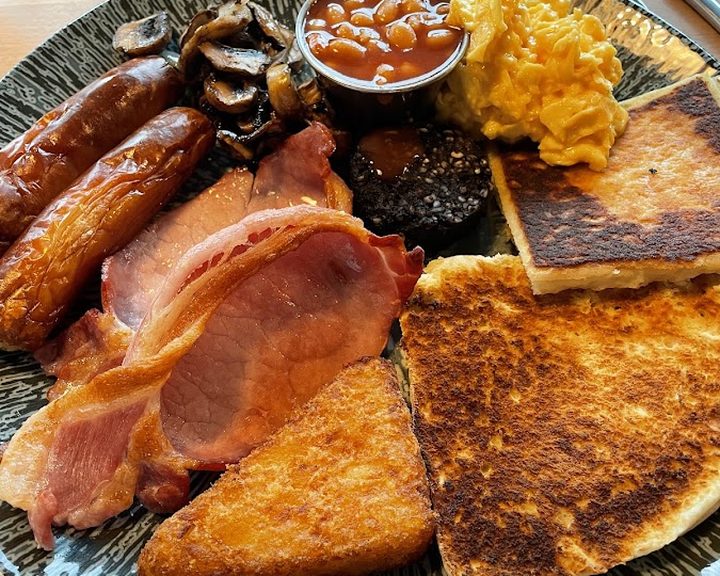 A cooked breakfast at Samsons Kitchen and Bar at Belfast City Airport