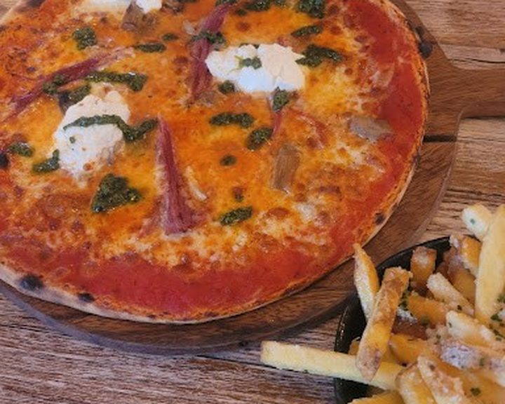 Neapolitan pizza with tomato, mozzarella and basil at Tetto Belfast