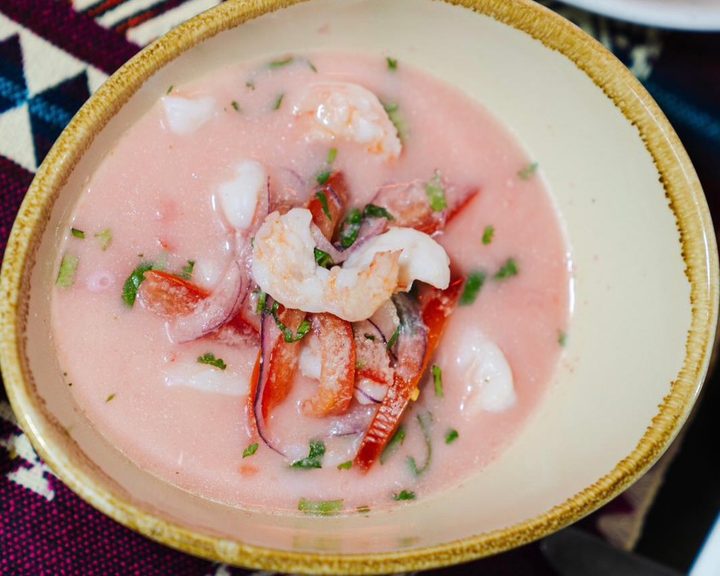 Prawn ceviche with onion and herbs at El Inca Plebeyo