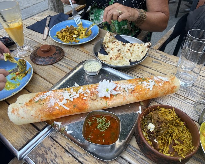 Plant-based Indian dishes at Namaste at OMNOM in Islington Square