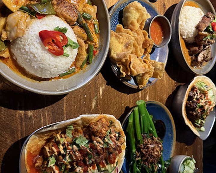 Thai sharing dishes featured for the best restaurants in North Cardiff
