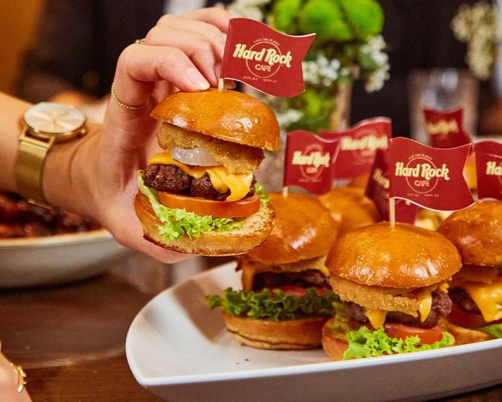 Burgers at Hard Rock Cafe London